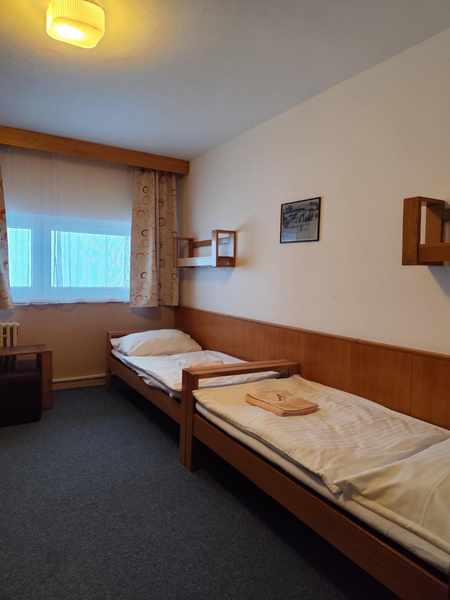 Horsky Hotel Kubat Benecko Bagian luar foto