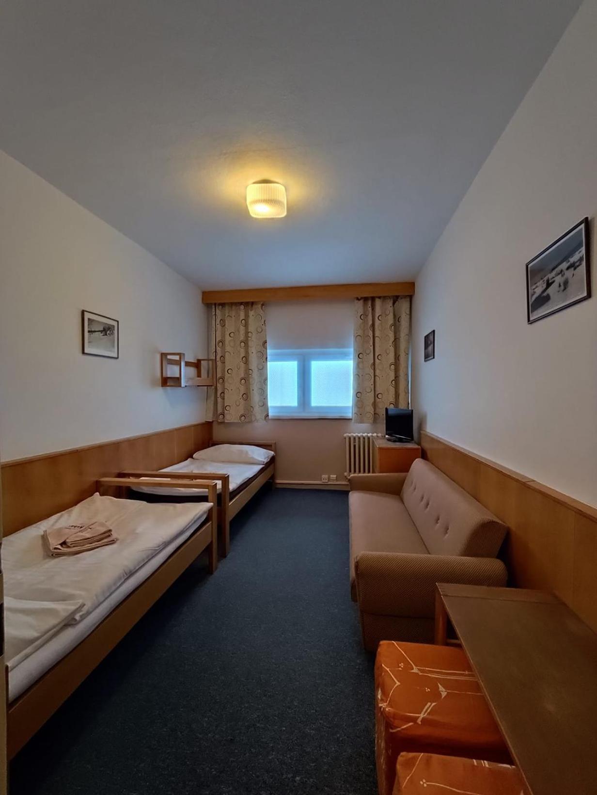 Horsky Hotel Kubat Benecko Bagian luar foto